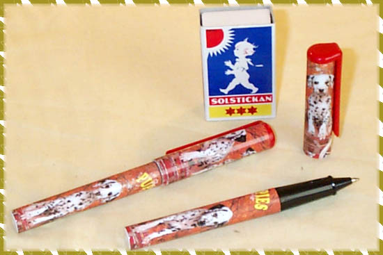 Bl�ckpenna hund - r�d (Dalmatiner)