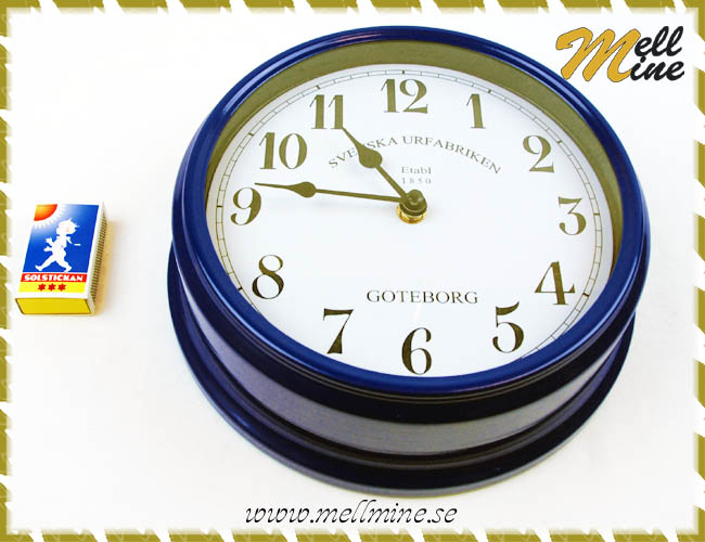 V�ggklocka djup - bl�