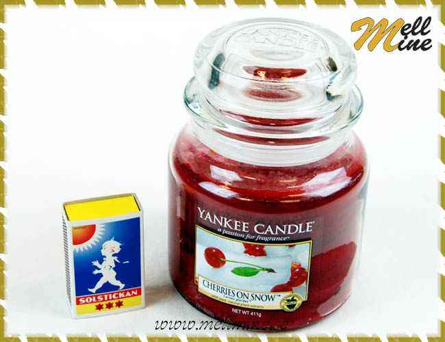 Yankee Candle housewarmer medium jar - Cherries on snow